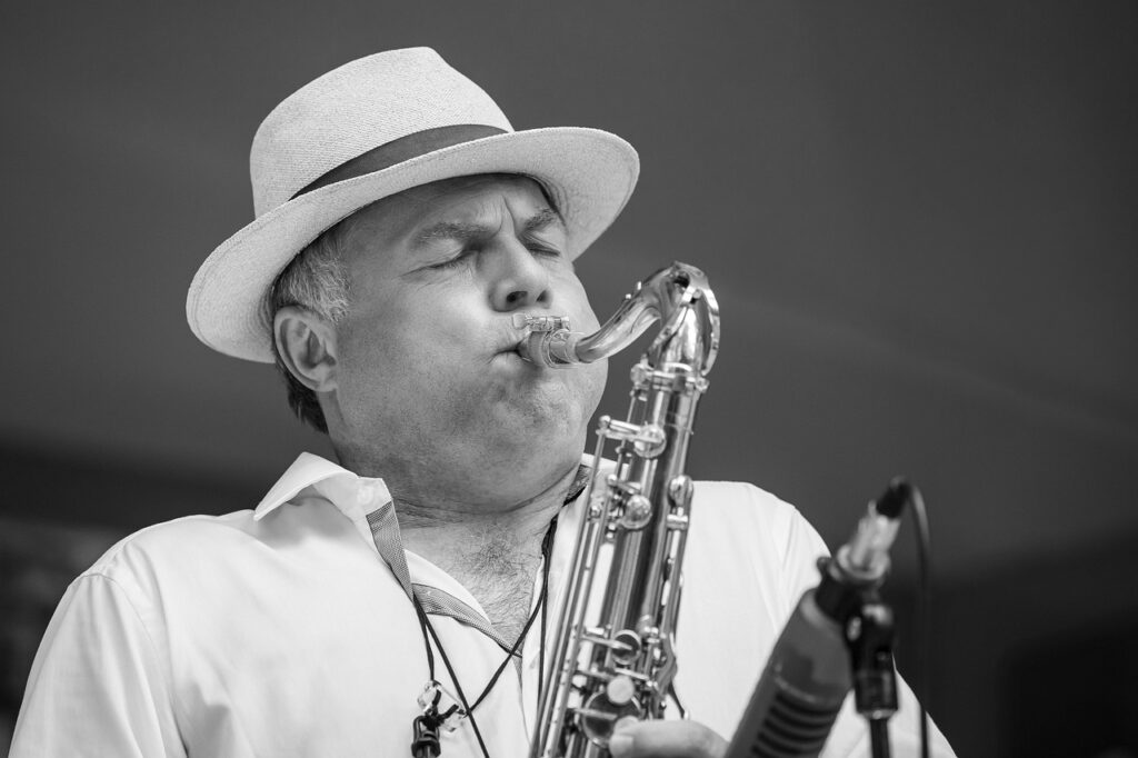 ほうれい線やたるみ解消に効果的なRF美顔器はどれ？